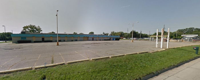 Ypsi-Arbor Lanes - 2011 - Sign Gone (newer photo)